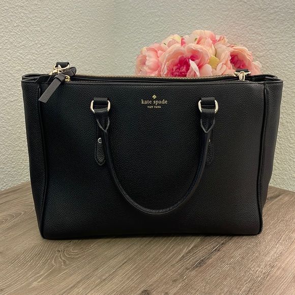 kate spade Handbags - Kate Spade Tote